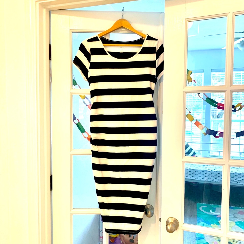 Isabel maternity dress